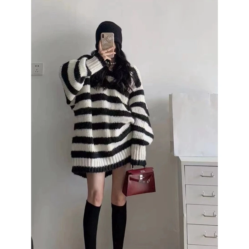 韩系简约撞色条纹慵懒毛衣女秋冬季新款V领宽松上衣中长款针织衫