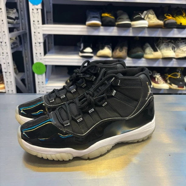 捡漏aj11黑银大魔王 44码 中古裸鞋 699好价球鞋