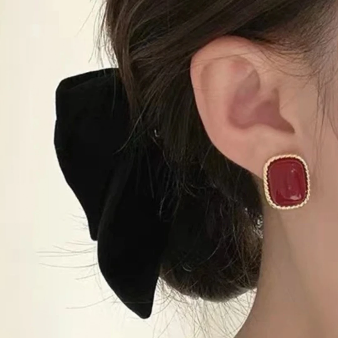 钛钢耳饰 时尚不掉色红色方块耳钉显白复古法式浪漫百搭耳环耳饰