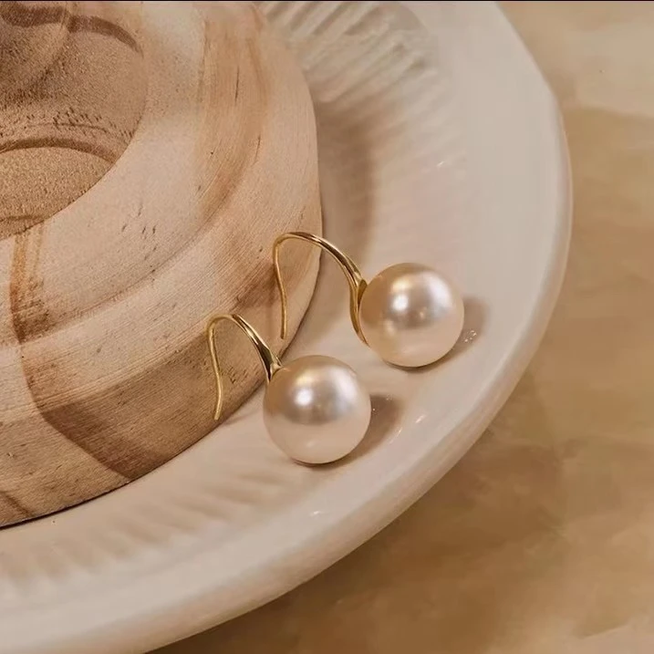钛钢仿珍珠耳饰 高级感轻奢仿大珍珠耳挂小香风气质简约耳环耳饰
