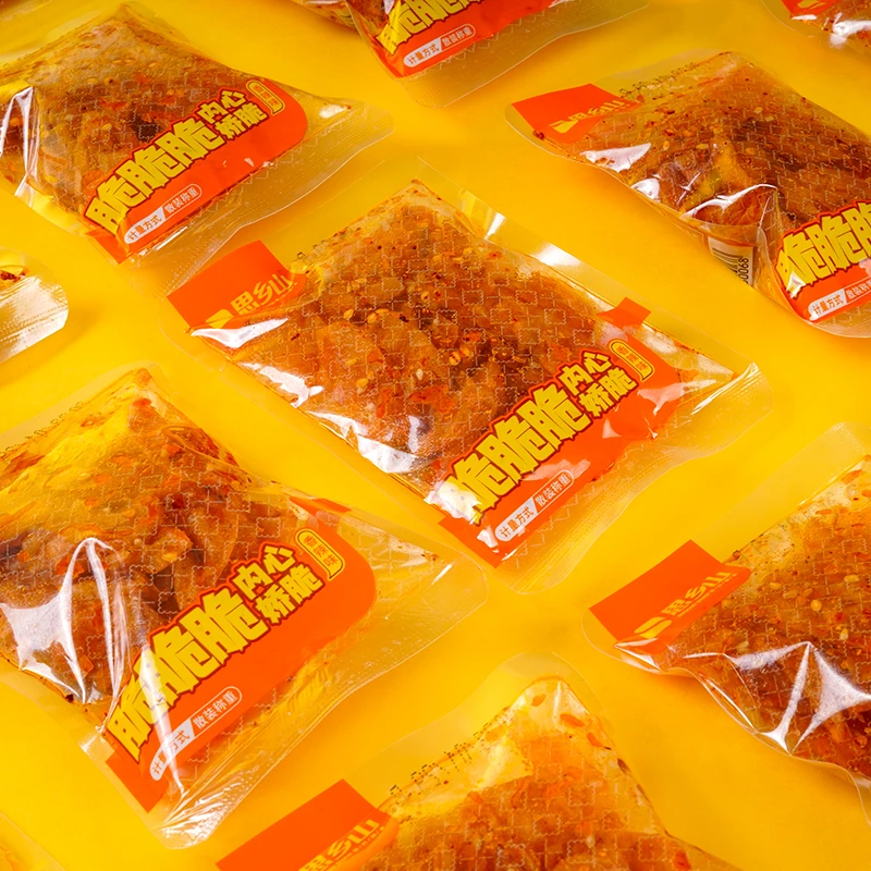思乡山香辣豆皮网红辣条小包装吃货零食办公室麻辣解馋休闲食品
