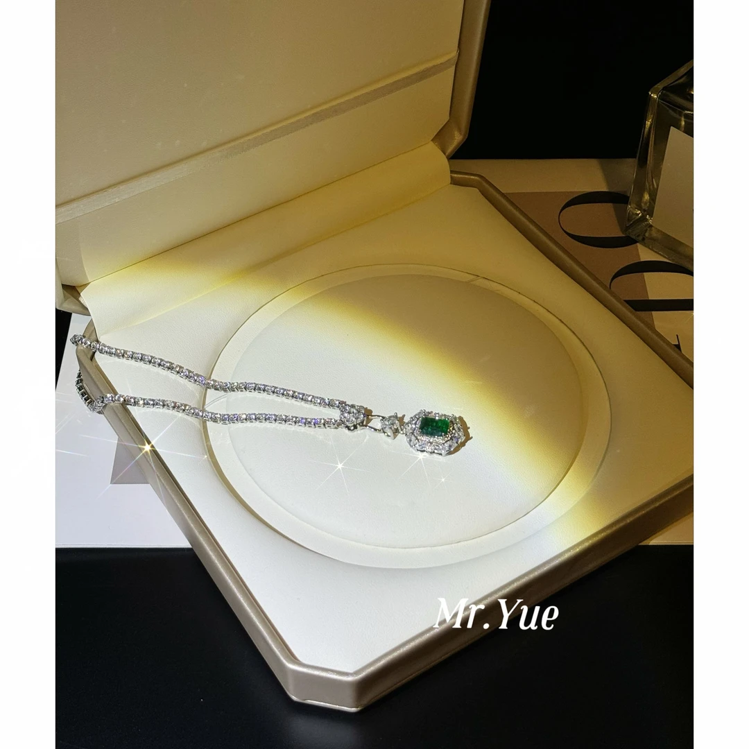 非金属仿水晶吊坠 岳岳｜时尚高级典雅吊坠项链100451