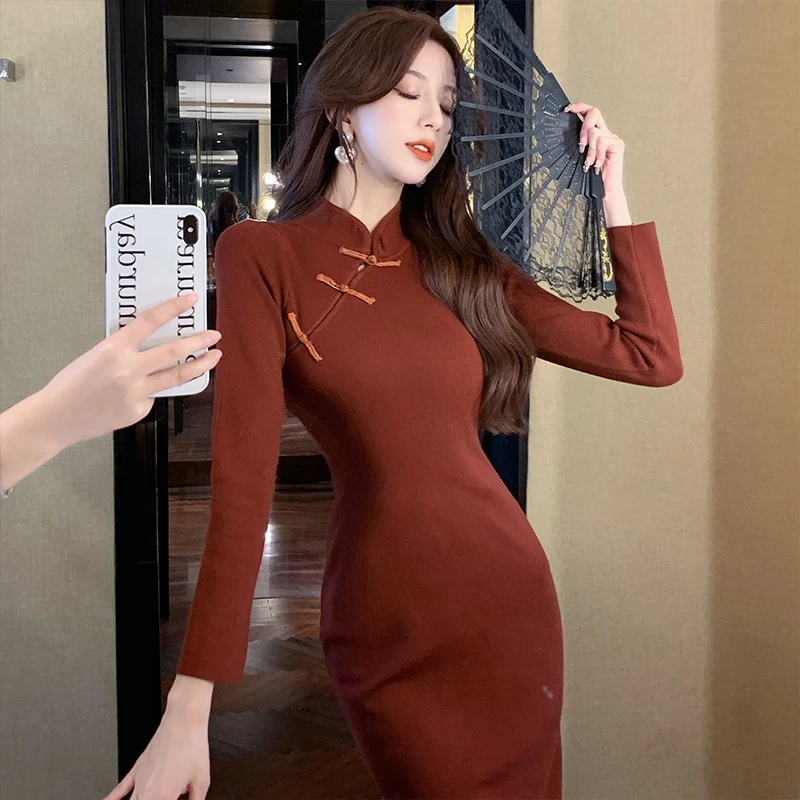 复古改良旗袍针织毛衣连衣裙女春装2024新款修身内搭开叉打底裙子