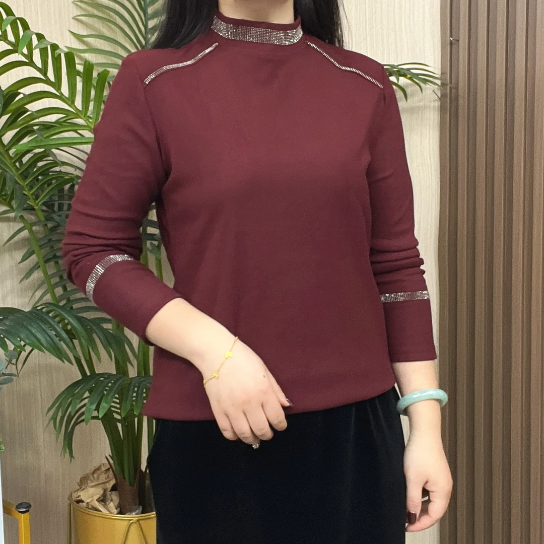 长袖网红显瘦针织休闲百搭女士秋冬半高领洋气时尚烫钻上衣小衫