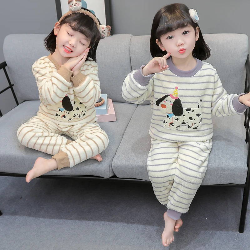 儿童睡衣珊瑚绒2024新款秋冬男女宝宝法兰绒家居服女童冬季保暖