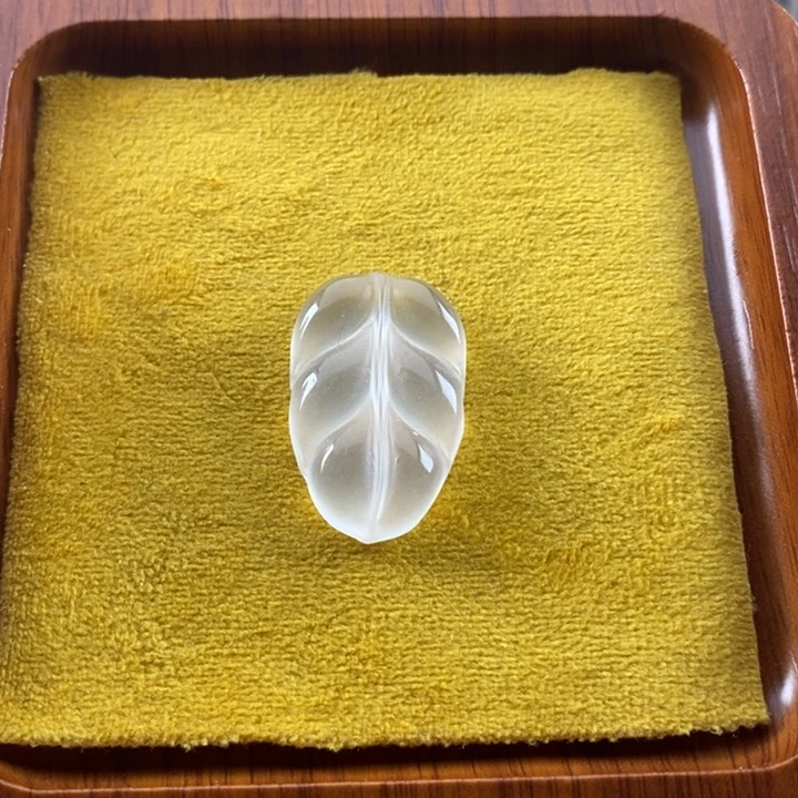 石英质玉颈饰未镶嵌