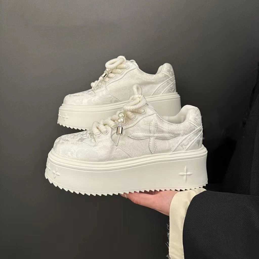 国潮风新中式百搭板鞋女2024春夏爆款刺绣厚底超轻运动休闲S-5