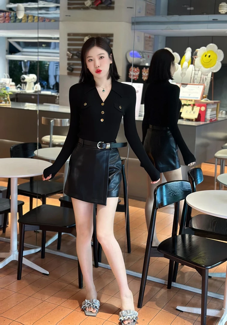 设计师品牌 艾米金扣翻领打底