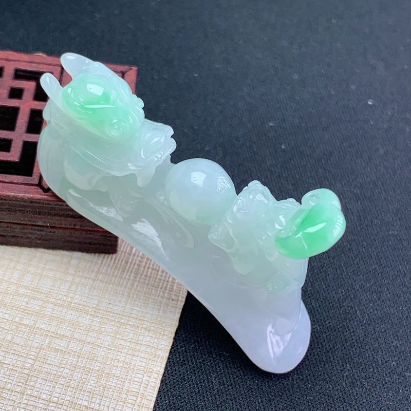 翡翠缅甸天然A货老料冰种飘花阳绿色望子成龙玉手牌挂件吊坠精雕