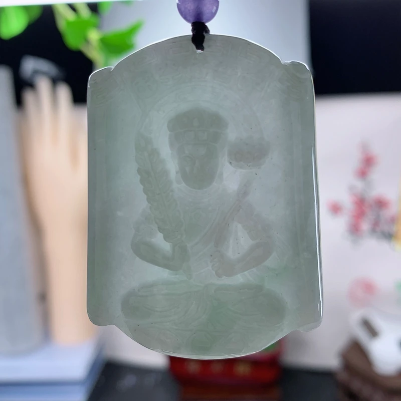 优惠缅甸纯天然翡翠A货虚空藏菩萨12生肖牛虎守护神吊坠