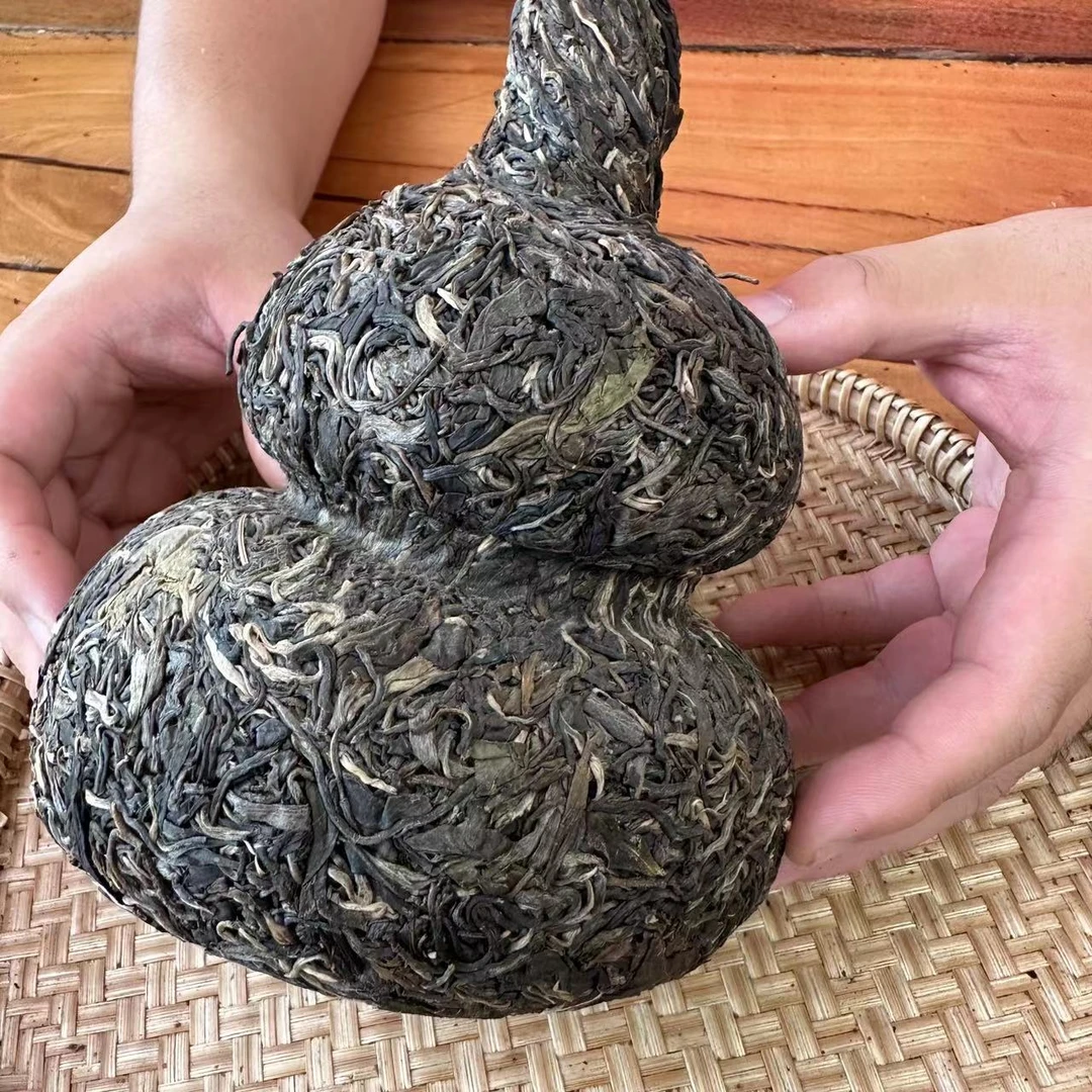 雨腾小号- 礼物001拼配葫芦古树普洱茶1000g/个 生茶