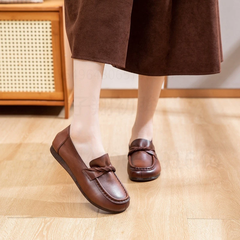 721春秋女士真皮单鞋软底软面女鞋百搭轻便防滑舒适一脚蹬妈妈鞋