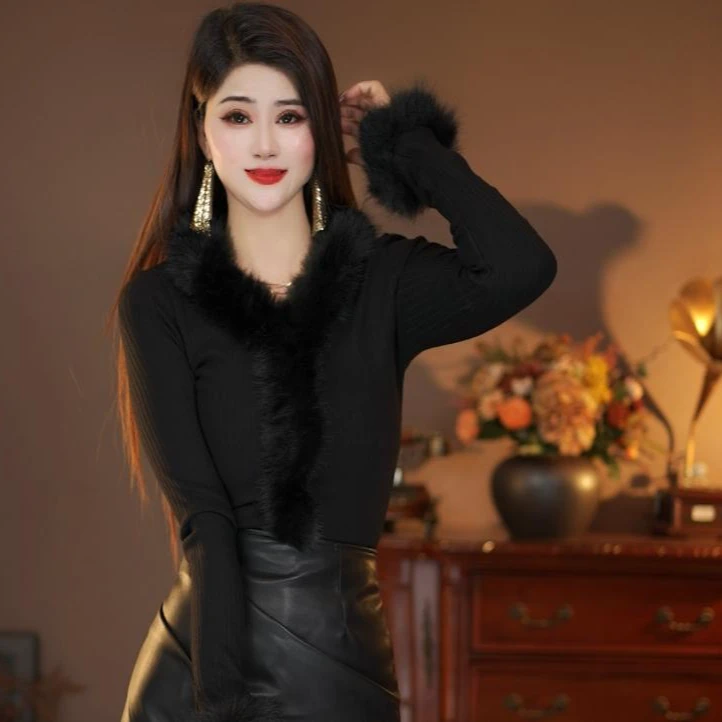 姐新1131秋冬新款设计感法式毛毛领拼接修身时尚气质打底衫