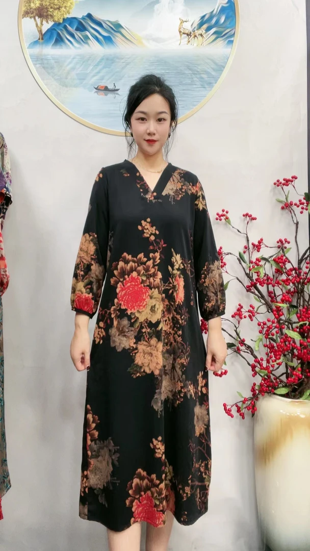 M--(百花盛开)新款妈妈装长袖气质V领显瘦连衣裙----03