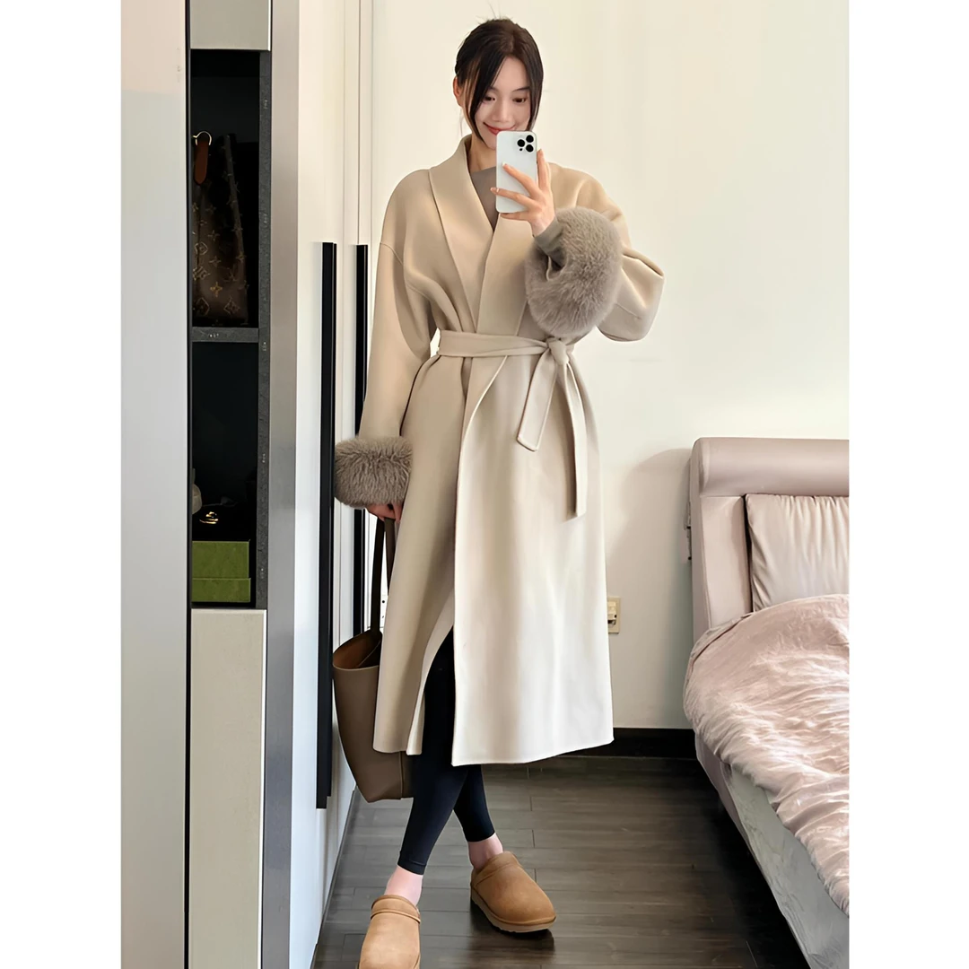 奶白色毛毛袖秋冬新款韩版宽松穿搭中长款爆款呢外套千金风衣女款