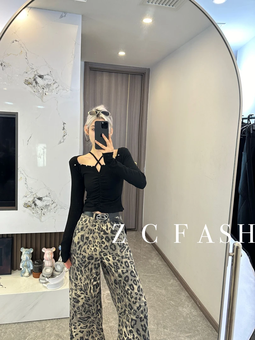 ZC新品2025春季交叉绑带长袖铆钉褶皱修身短上衣-s036