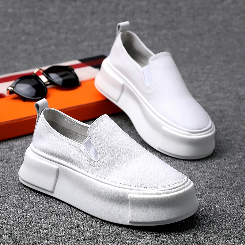 欧洲站2025年秋季新款真皮一脚蹬松糕厚底小白鞋女透气运动休闲鞋