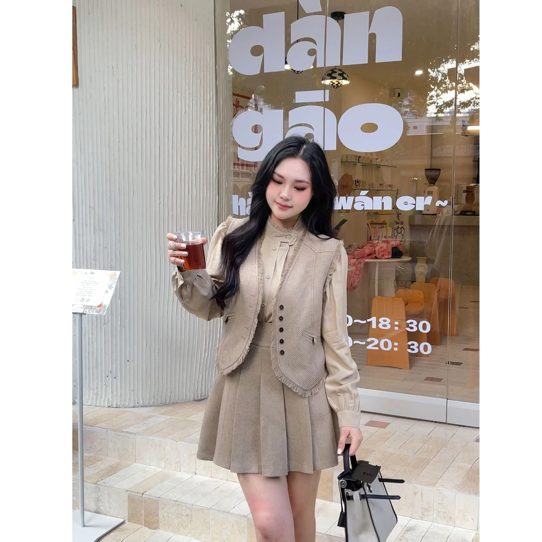 Uni2024胖mm新款大码马甲套装#U24Q769