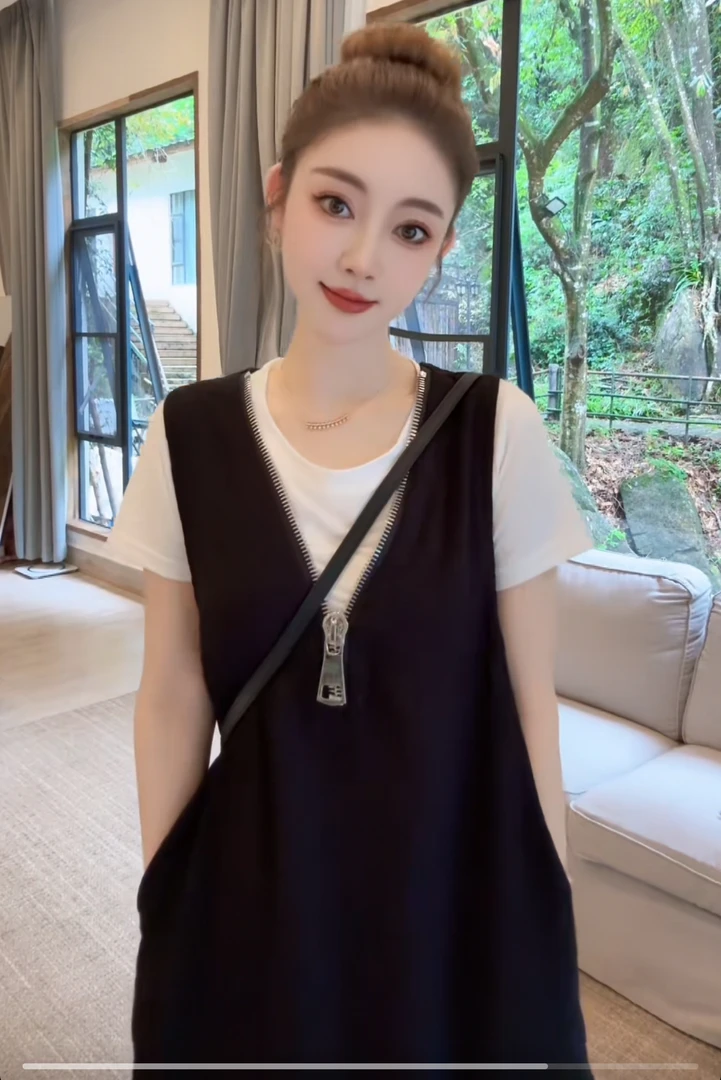 Nalian/拿恋豆子严选-宽松显瘦百搭V领背带裙两件套女 DZ93898