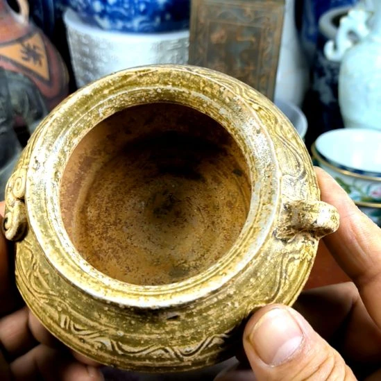 摆件有****句全手工制作的瓷器