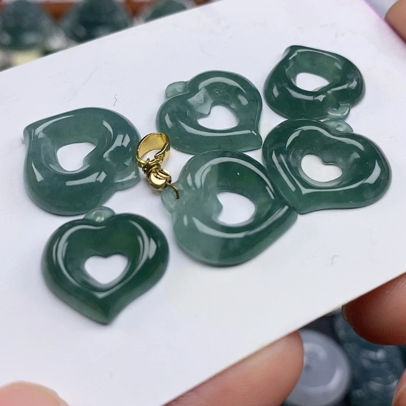 【闪购商品】翡翠颈饰未镶嵌