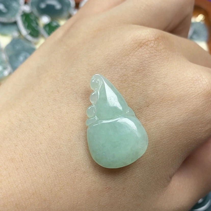 【闪购商品】翡翠颈饰未镶嵌