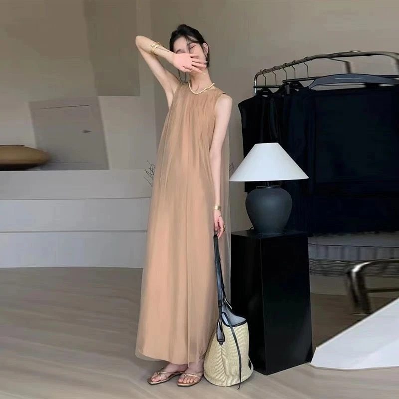 法式夏季无袖露肩背心连衣裙新款度假宽松气质设计
