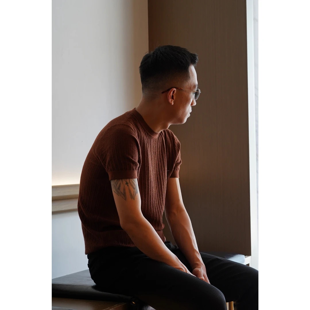 Adonis春夏圆领针织修身百搭时尚休闲透气纯色舒适复古男士短袖