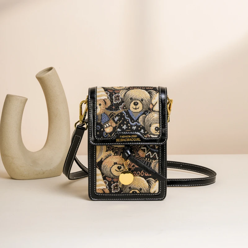 北包包2024新款网红时尚单肩斜挎包休闲百搭手机包包卡通熊女包
