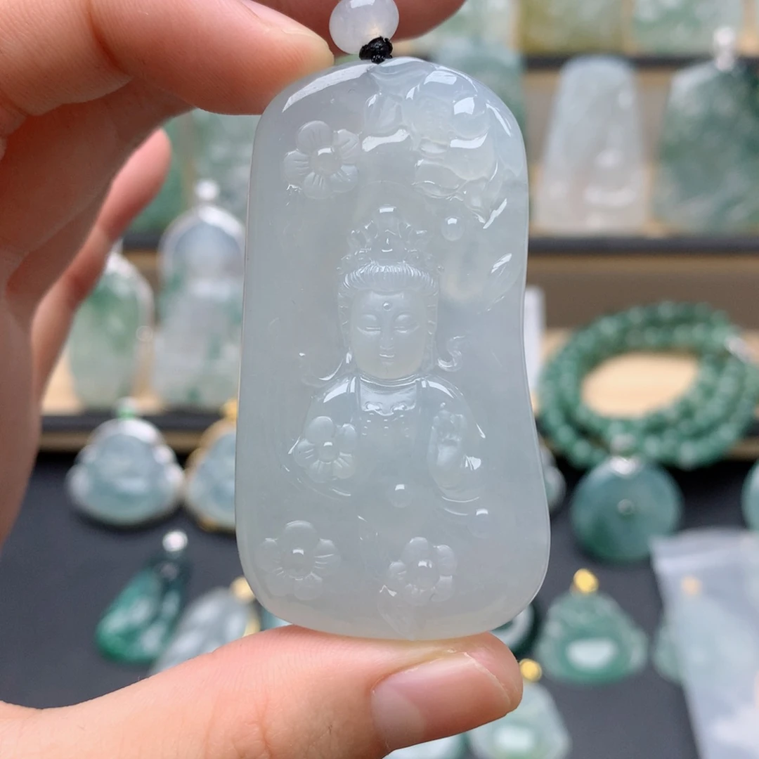 翡翠颈饰未镶嵌观音