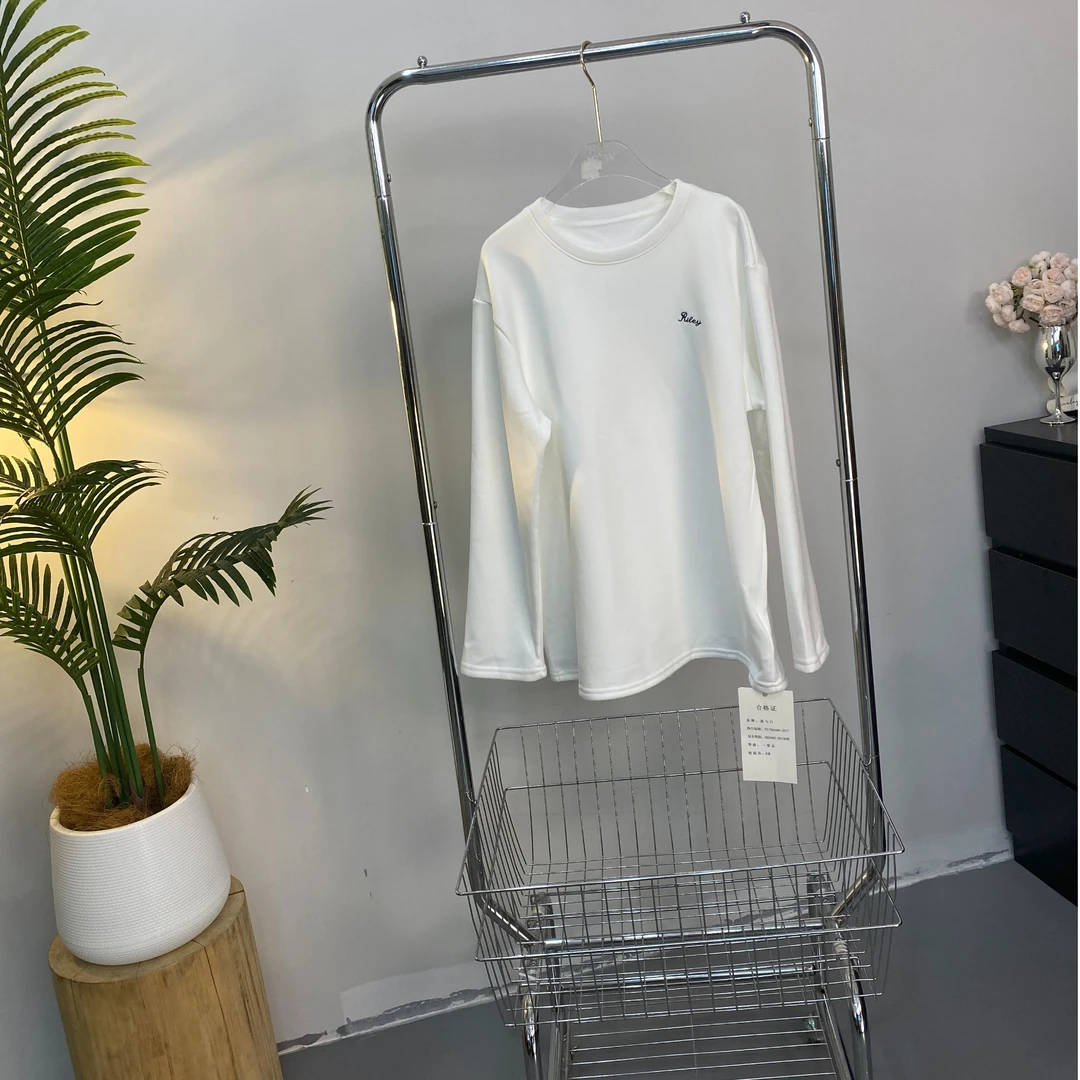 5501-6 秋冬新款时尚刺绣字母百搭打底长袖T恤女