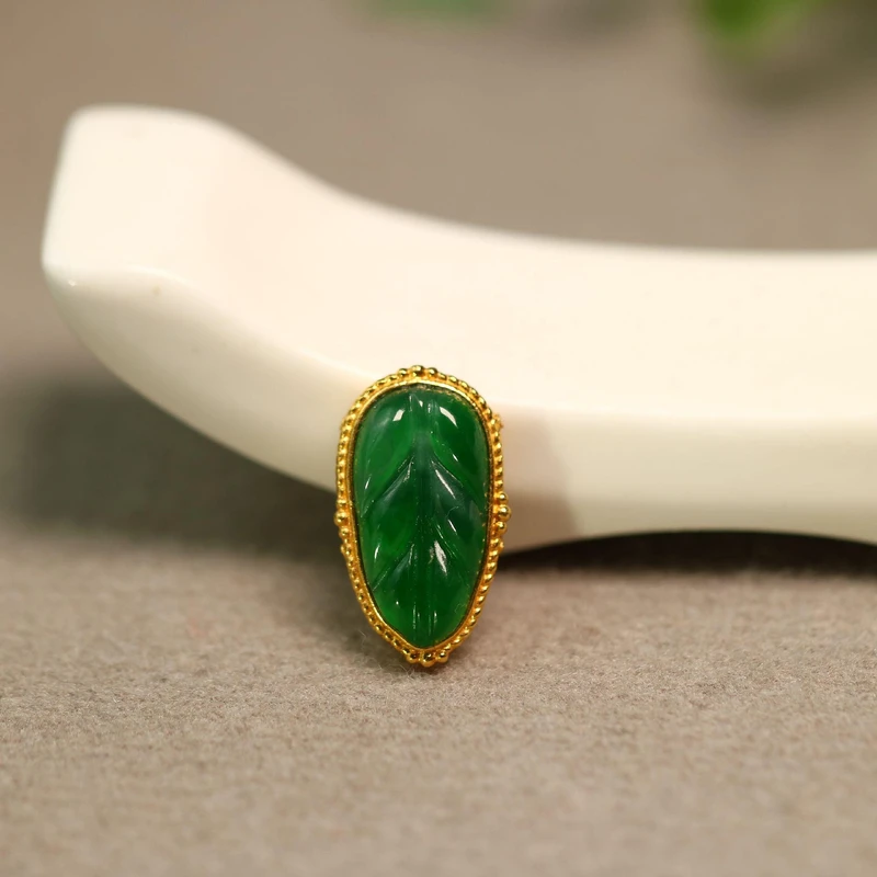 18K金镶嵌老坑冰种满绿天然A货翡翠树叶子香盒吊坠