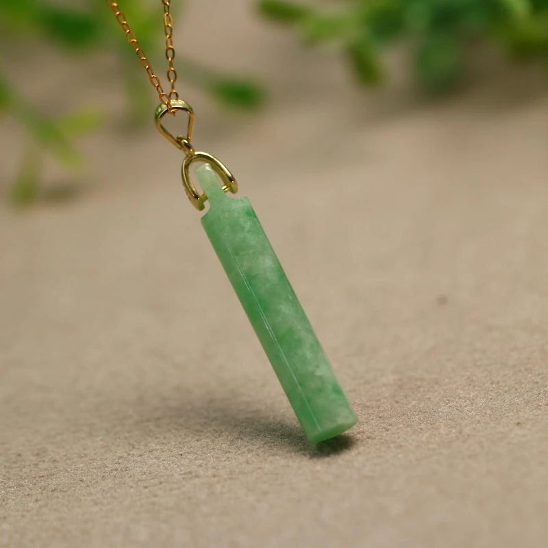 #E777冰种绿色天然A货翡翠翎管锁骨吊坠