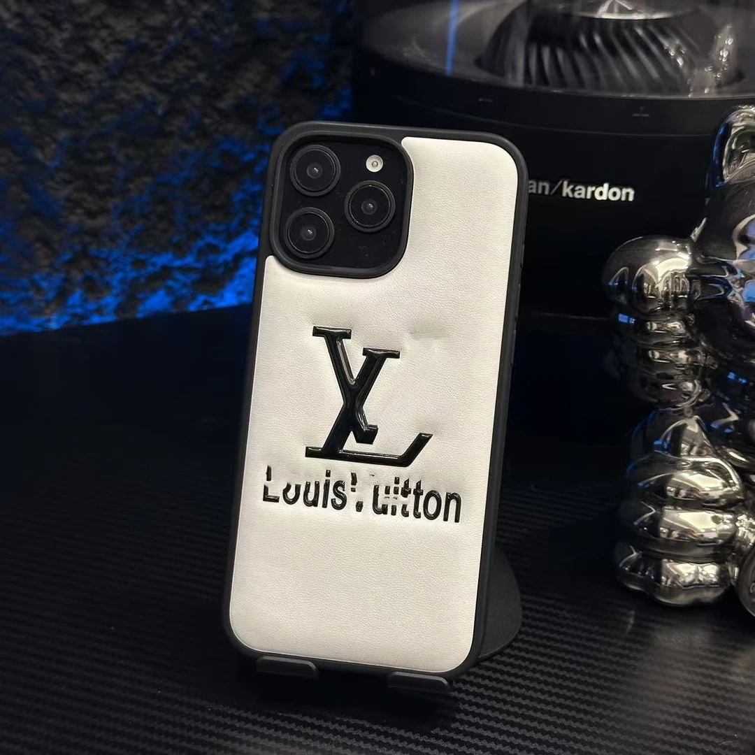 轻奢高级皮质L家路易适用苹果16promax手机壳iPhone15立体14潮13