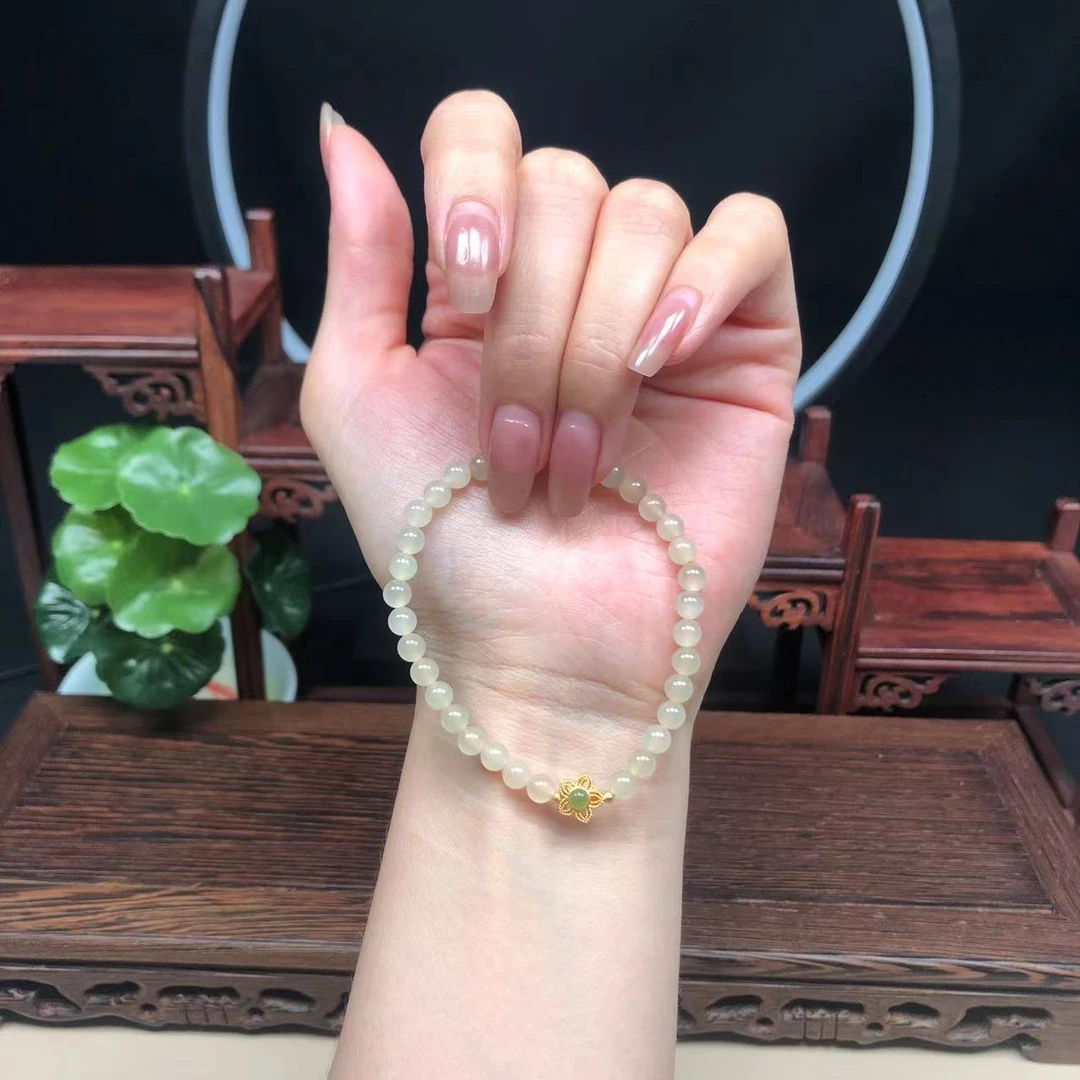 单圈和田玉5mm高冰蜂蜜水色搭配碧玉小花配饰手串HY335130