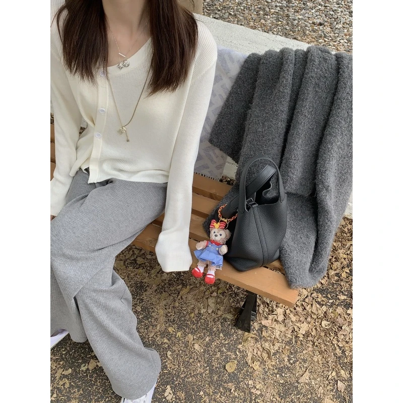 FF BLUE 厚乳奶油卷 收腰显瘦气质奶白色内搭针织衫打底衫上衣秋