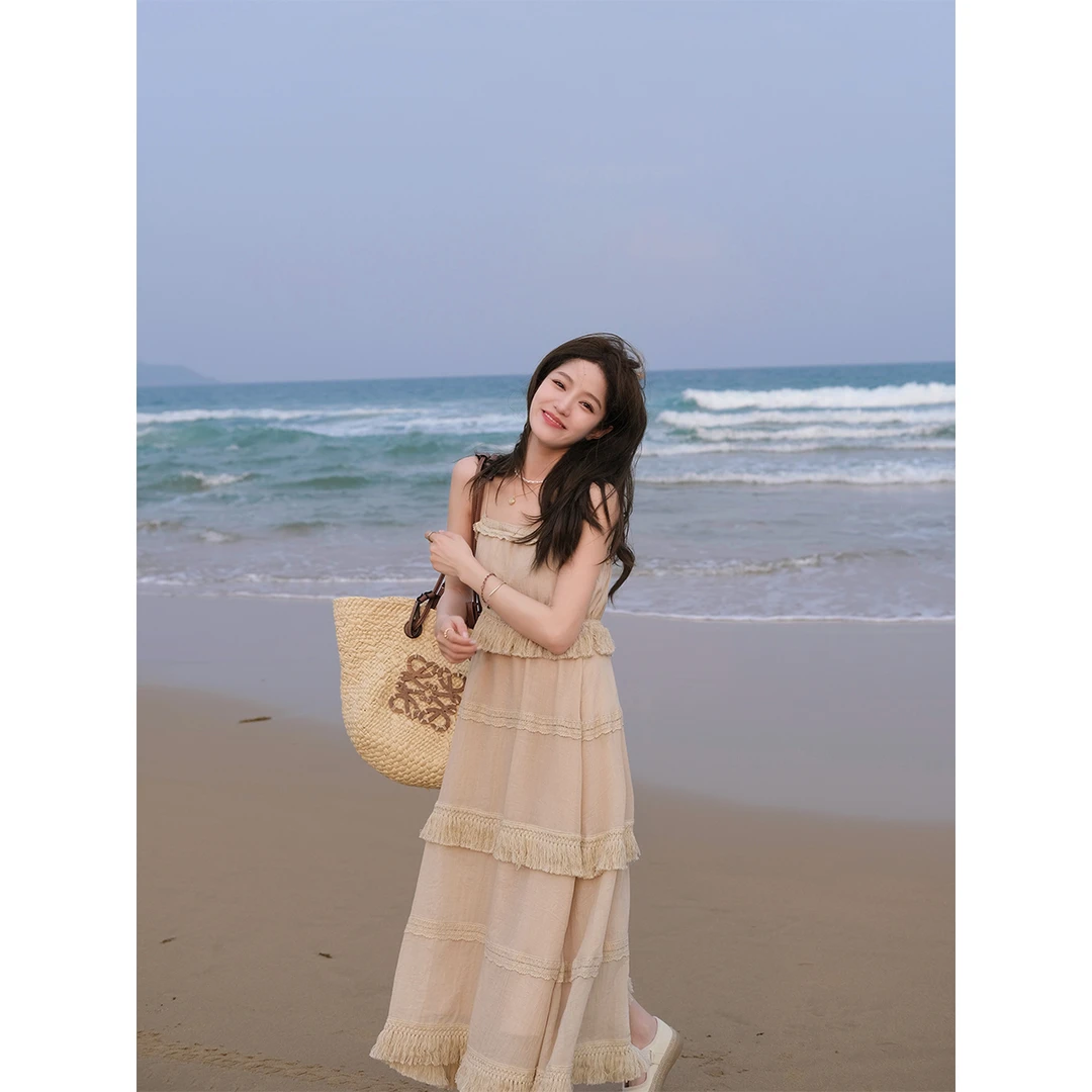FF BLUE 一起看海 绝美出片蛋糕吊带连衣裙温柔度假风流苏长裙夏