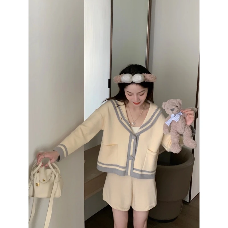 FF BLUE 黄油烤吐司 温柔甜美奶黄色连帽开衫短款针织衫女毛衣