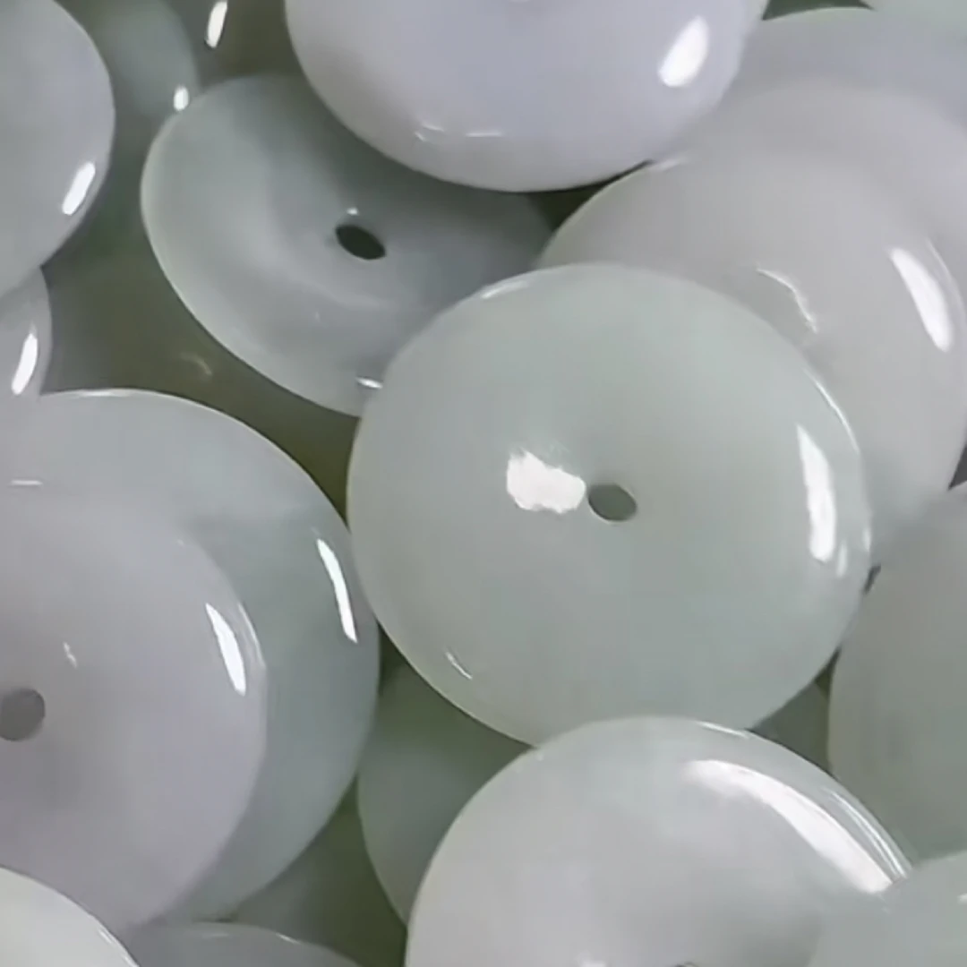 翡翠平安扣男女通带简单大方