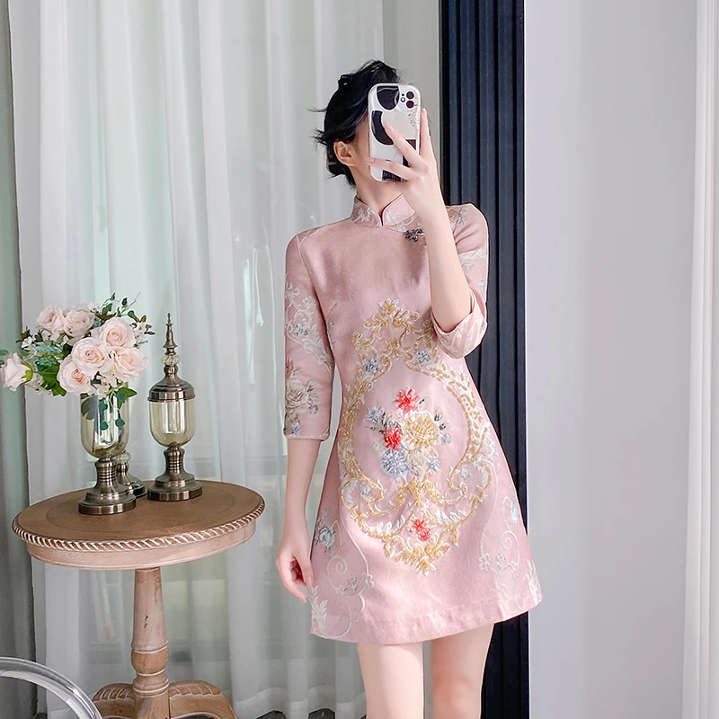 春秋新款重工钉珠刺绣高级感小众改良旗袍连衣裙新中式国风礼服女