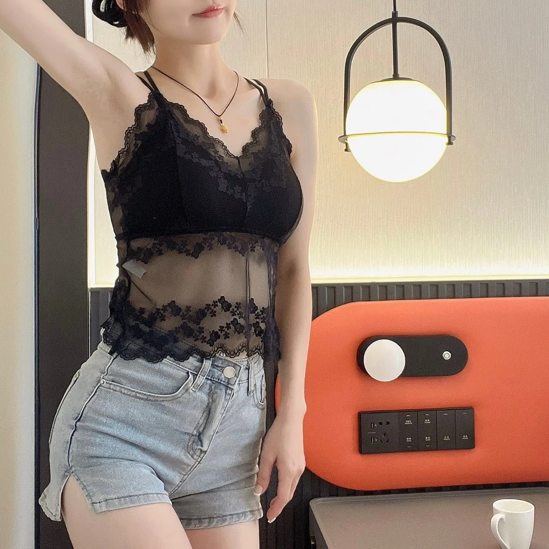 美背聚拢蕾丝大码吊带背心女士无痕无钢圈带胸垫一体外穿吊带薄款