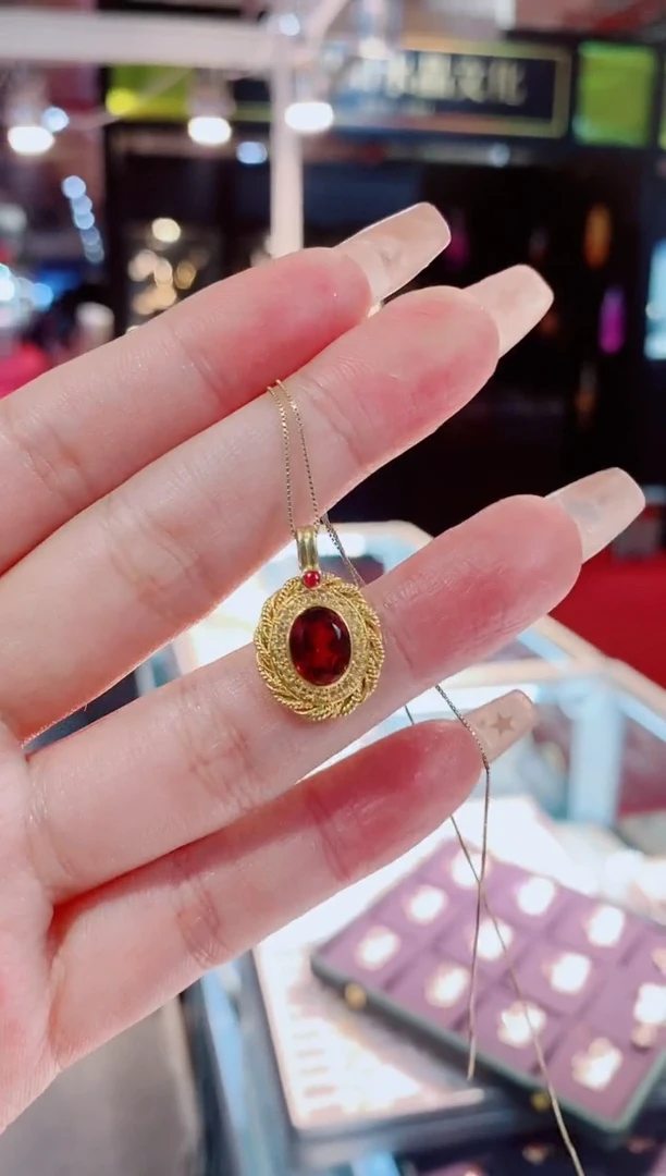 【闪购商品】石榴石吊坠18K金镶嵌不含链