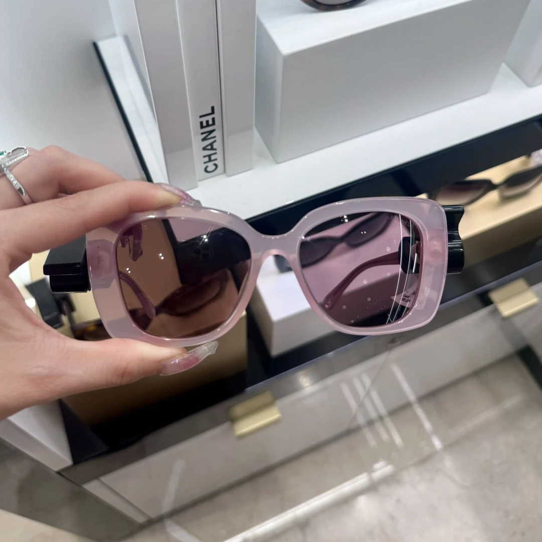 全新未使用 Chanel/香奈儿 爆款墨镜 时尚百搭人间水蜜桃