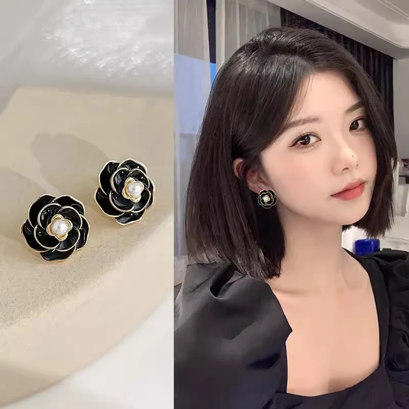 黑色山茶花耳钉新潮简约洋气日常耳环高级感轻奢小众气质精致耳饰