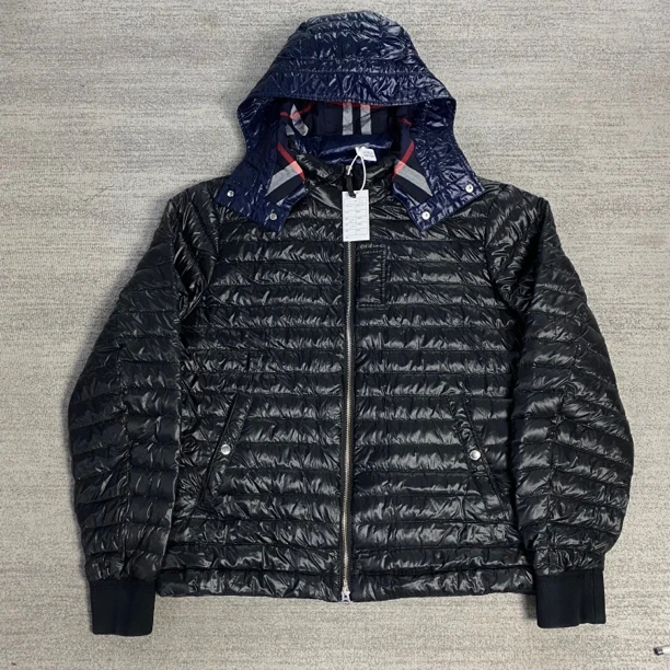 【burberry】巴宝莉 黑色内里格纹羽绒服 52 99新