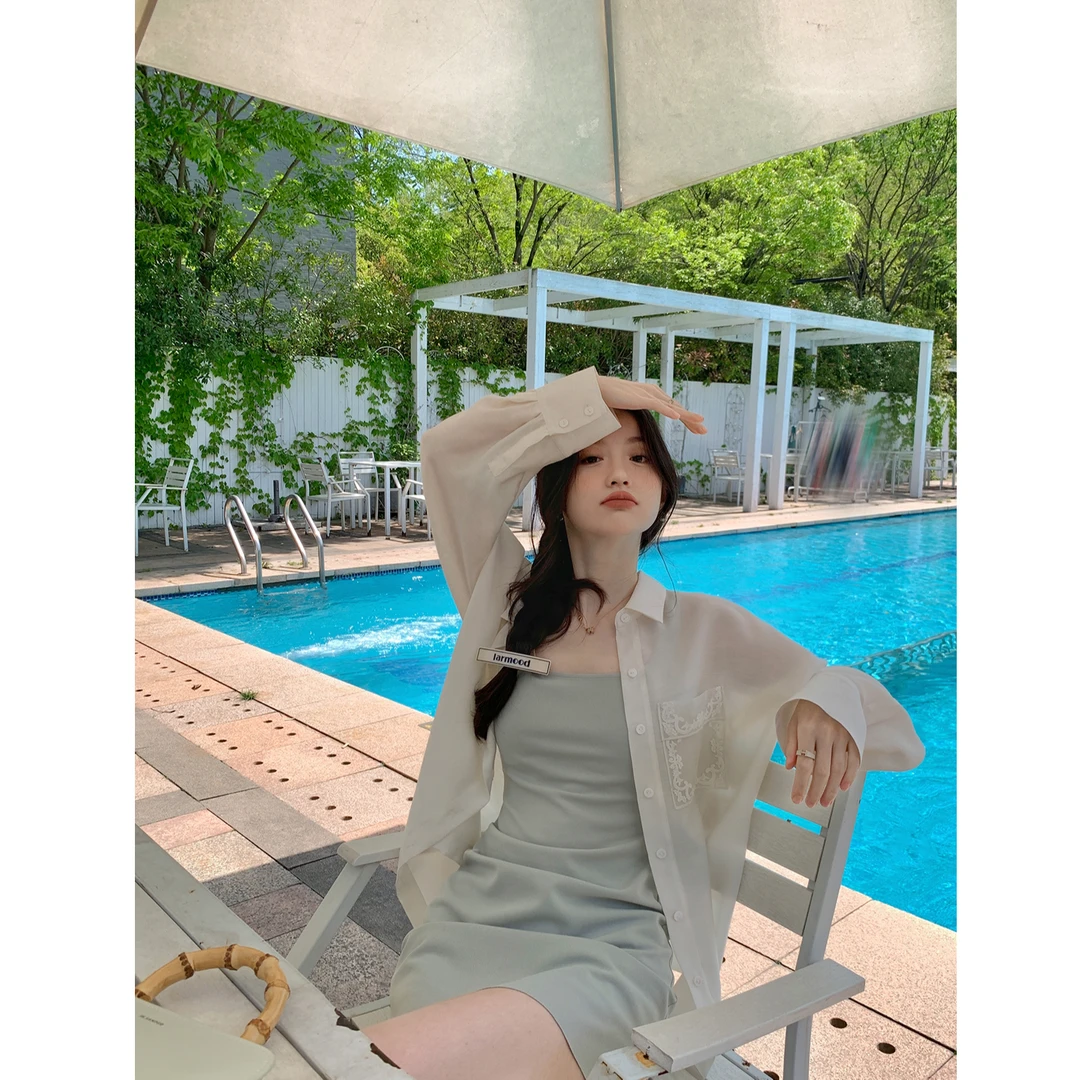 花栗鼠小姐    悠闲慢节奏单拍  丝滑天丝衬衫+显瘦背心裙2色