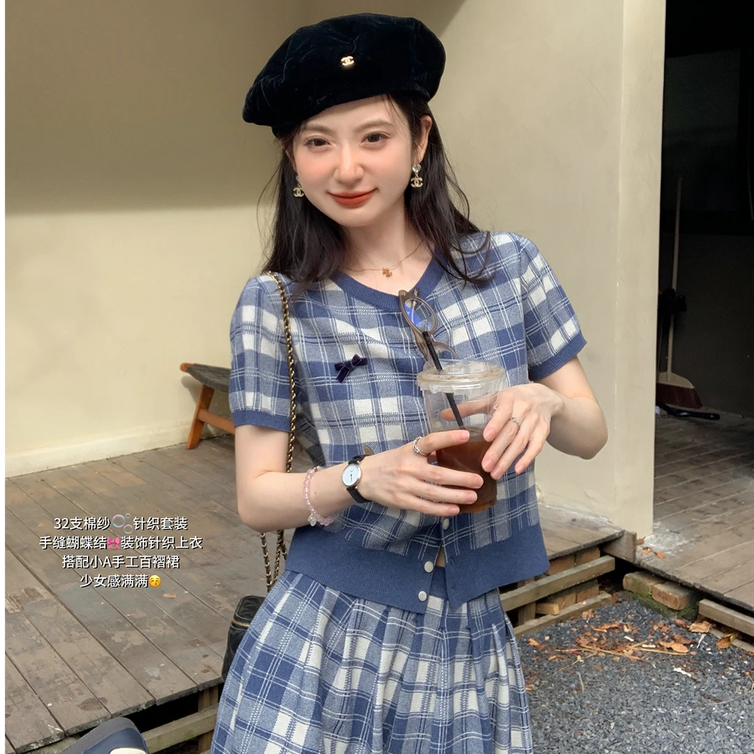 花栗鼠小姐 甜心针织套装 Miu系少女风 格子上衣/半裙