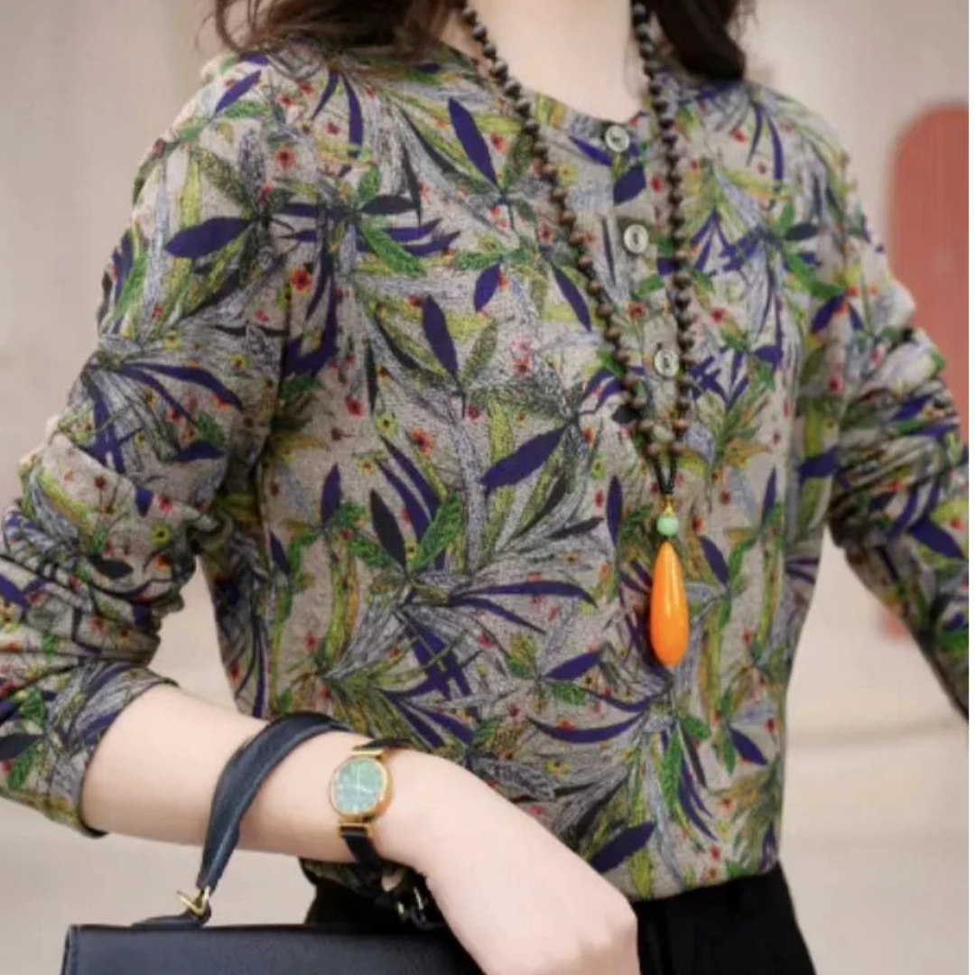 高级感洋气印花绒衫女2024秋冬季圆领套头小衫女士减龄显瘦打底衫