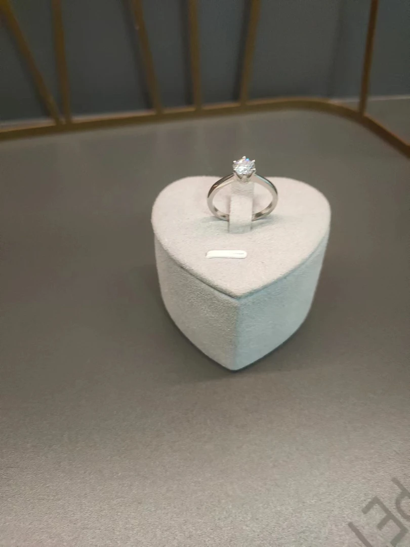 925银莫桑石戒指 T家经典0.5克拉戒指-B