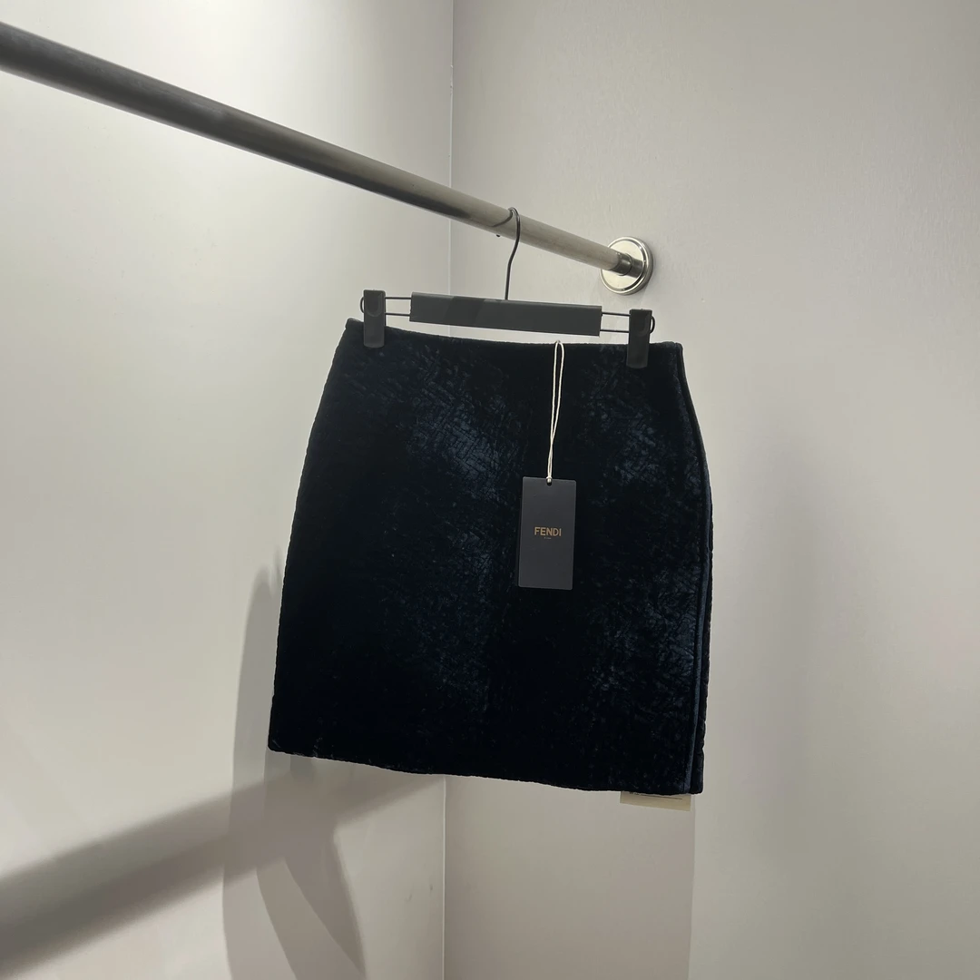 Fendi/芬迪 ys113 准新带吊 纯色满印双F半身裙 38码 公价8k